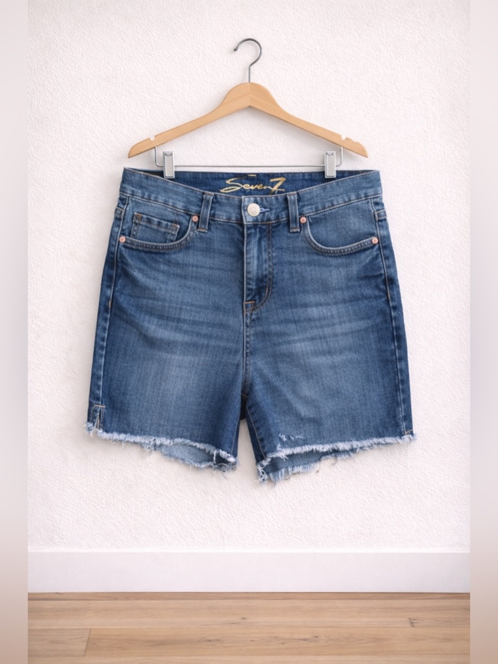 Seven7 Denim Cutoff Shorts Mid Rise Frayed Hem Summer Size 4